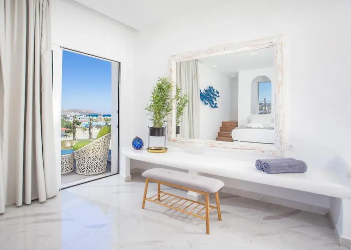 Ammos Luxury Suites